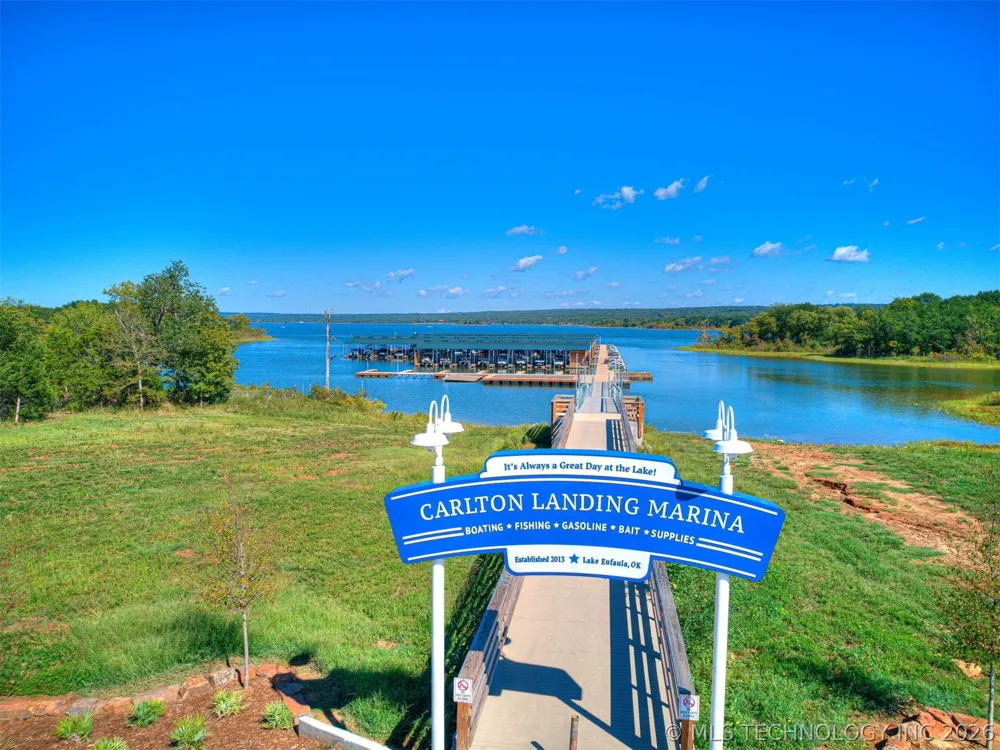 64 Boulevard Carlton Landing, OK 74432