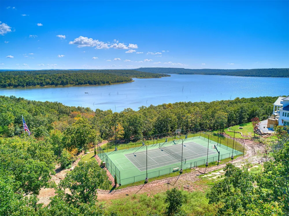 60 Boulevard Carlton Landing, OK 74432