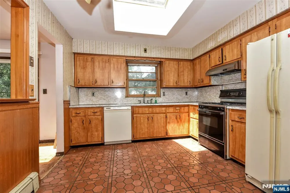 479 Goffle Road Wyckoff, NJ 07481