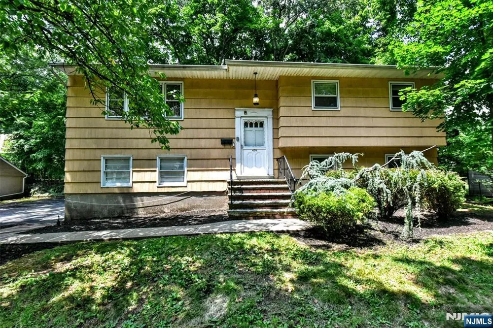 479 Goffle Road Wyckoff, NJ 07481