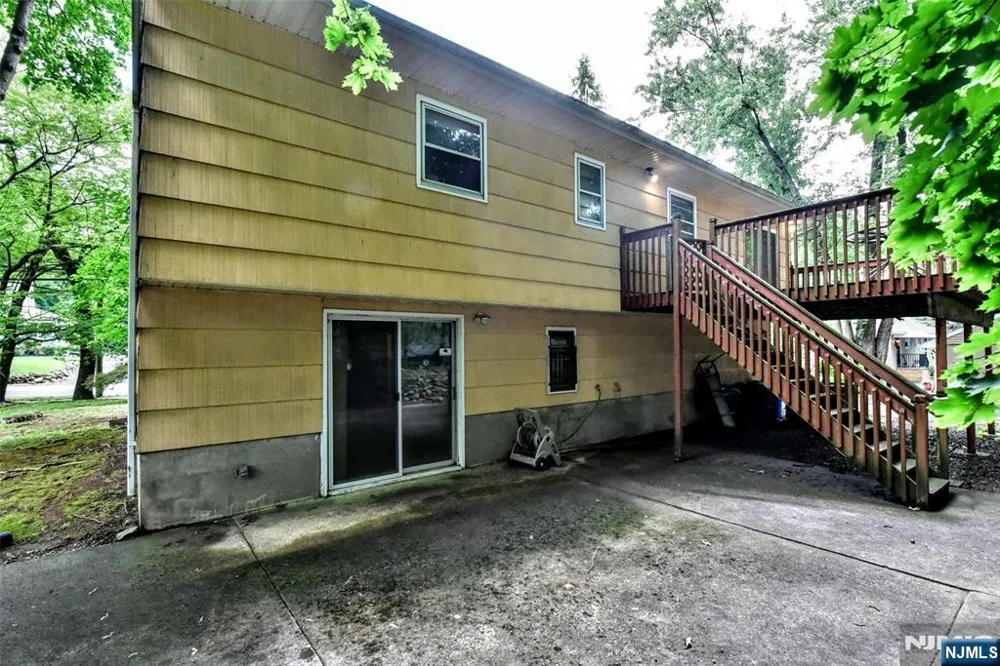 479 Goffle Road Wyckoff, NJ 07481