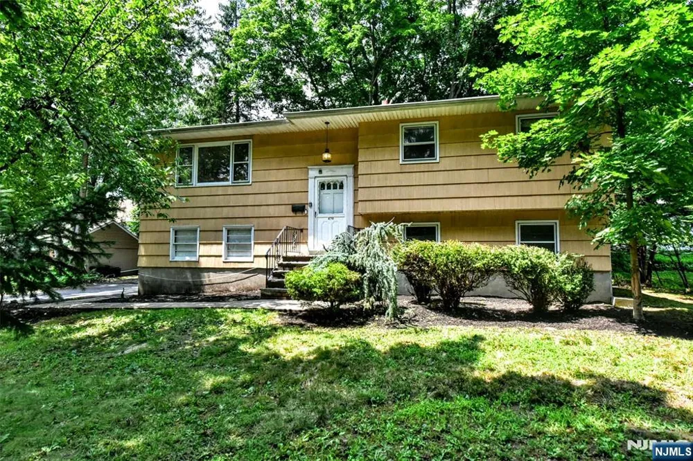 479 Goffle Road Wyckoff, NJ 07481