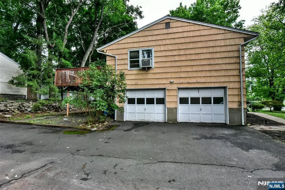 479 Goffle Road Wyckoff, NJ 07481