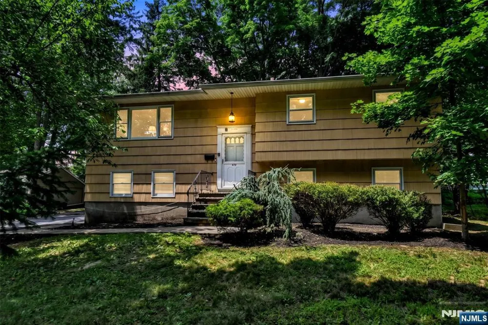 479 Goffle Road Wyckoff, NJ 07481
