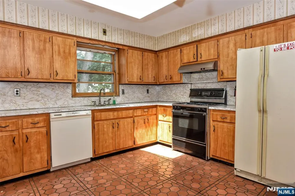 479 Goffle Road Wyckoff, NJ 07481