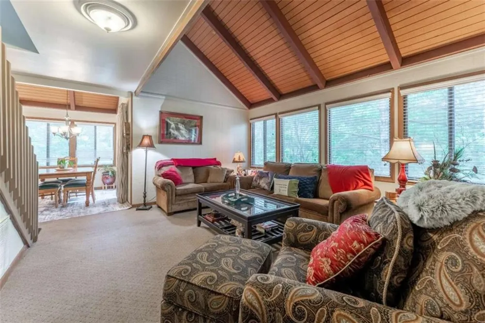 135 Wolfscratch Drive Big Canoe, GA 30143
