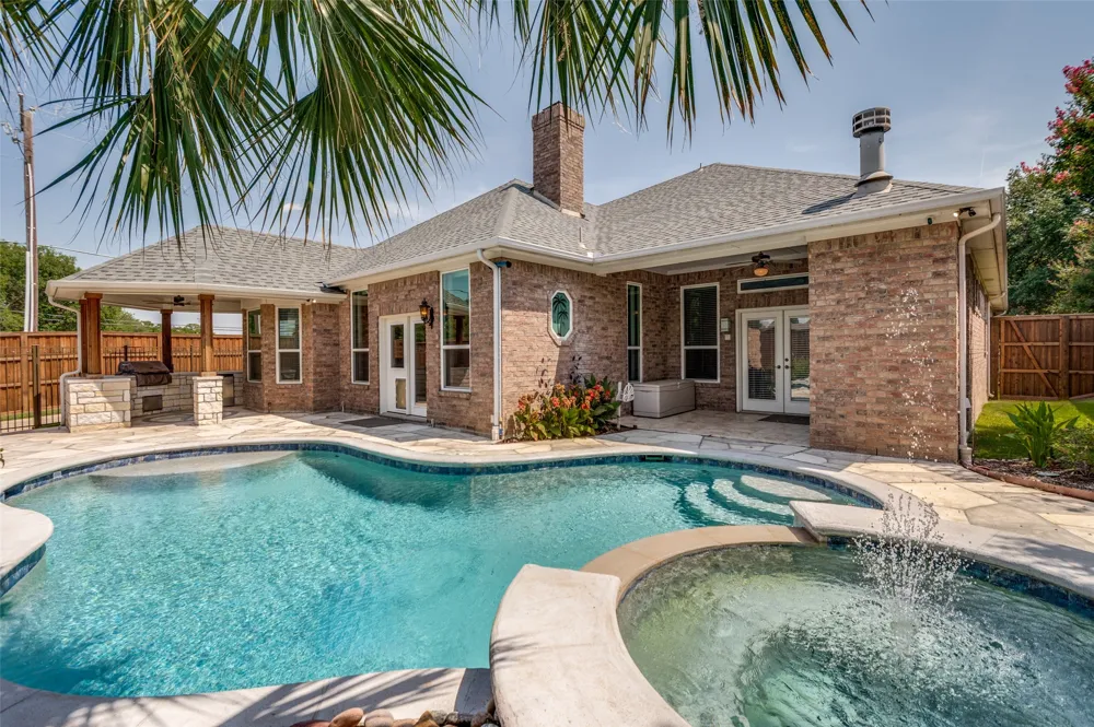 1533 Estates Way Carrollton, TX 75006