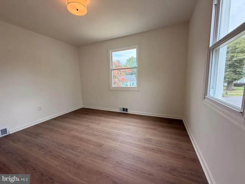 2903 FOREST GLEN ROAD Baltimore, MD 21216