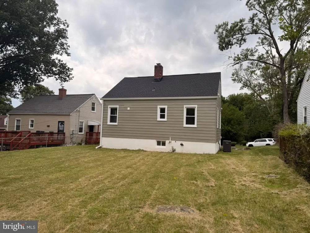 2903 FOREST GLEN ROAD Baltimore, MD 21216