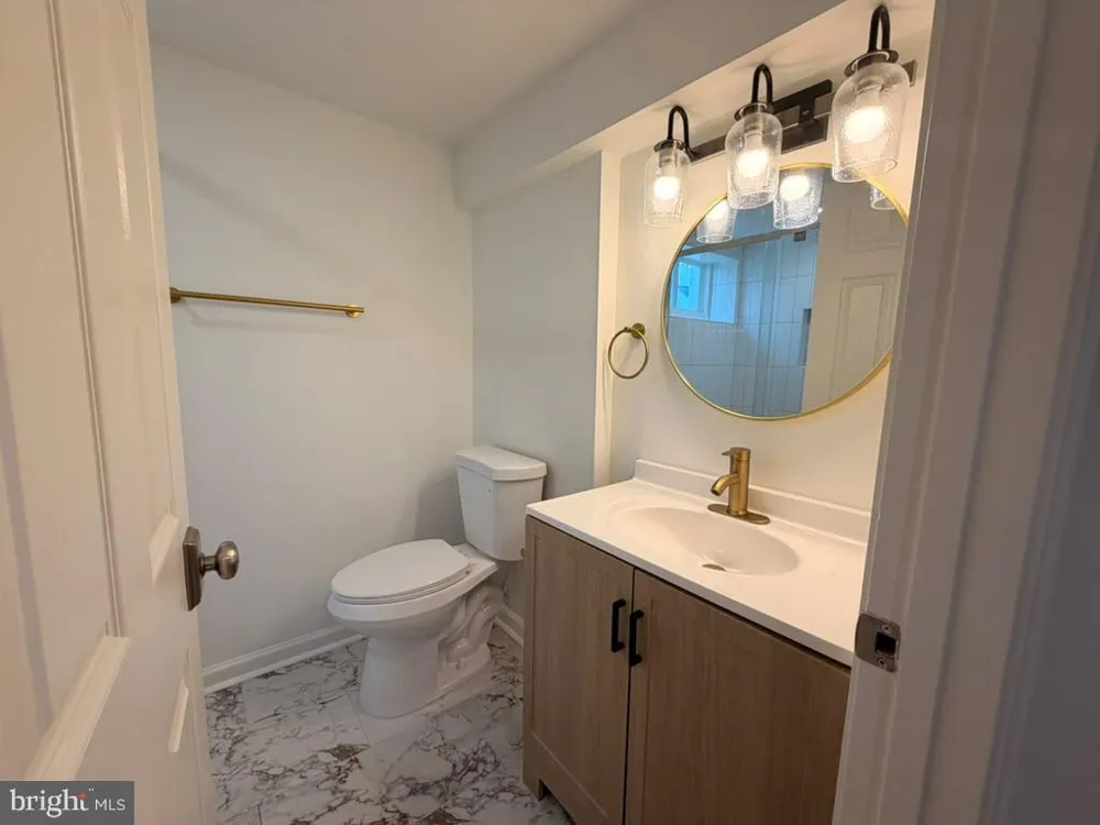 2903 FOREST GLEN ROAD Baltimore, MD 21216