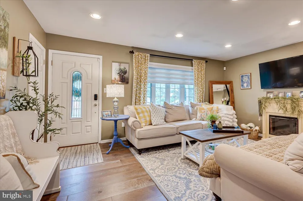 10 FOREST PARK TERRACE Monroe Township, NJ 08831