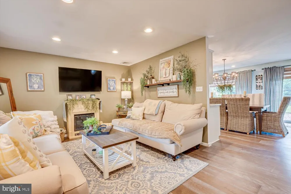 10 FOREST PARK TERRACE Monroe Township, NJ 08831