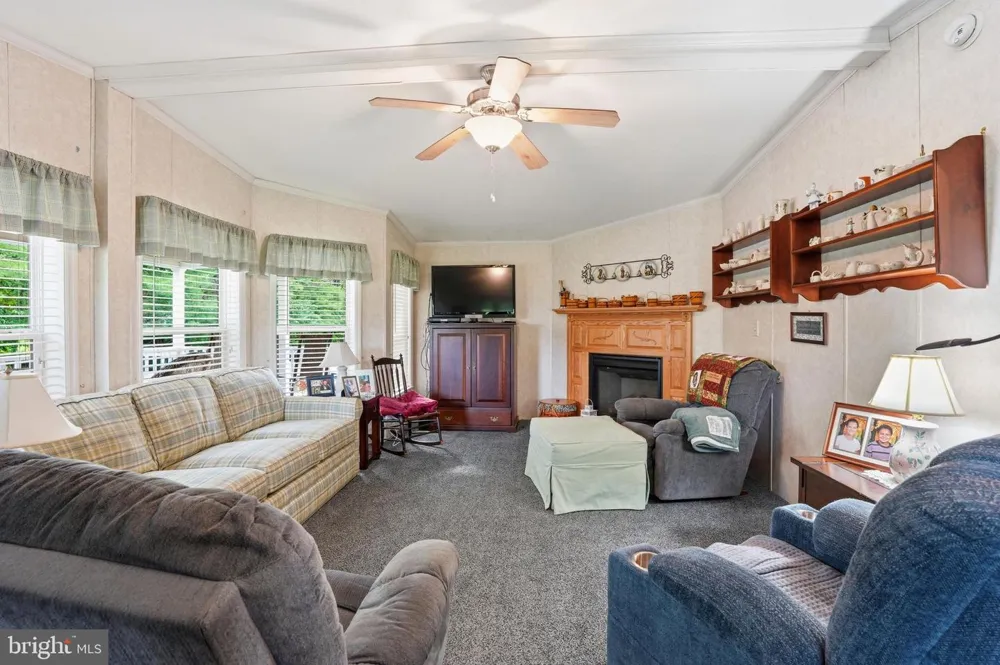 1065 PINE CIRCLE Telford, PA 18969