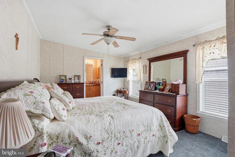 1065 PINE CIRCLE Telford, PA 18969