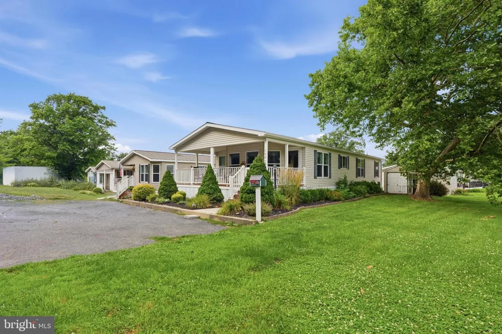1065 PINE CIRCLE Telford, PA 18969