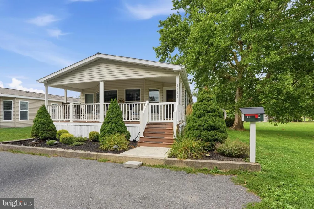 1065 PINE CIRCLE Telford, PA 18969