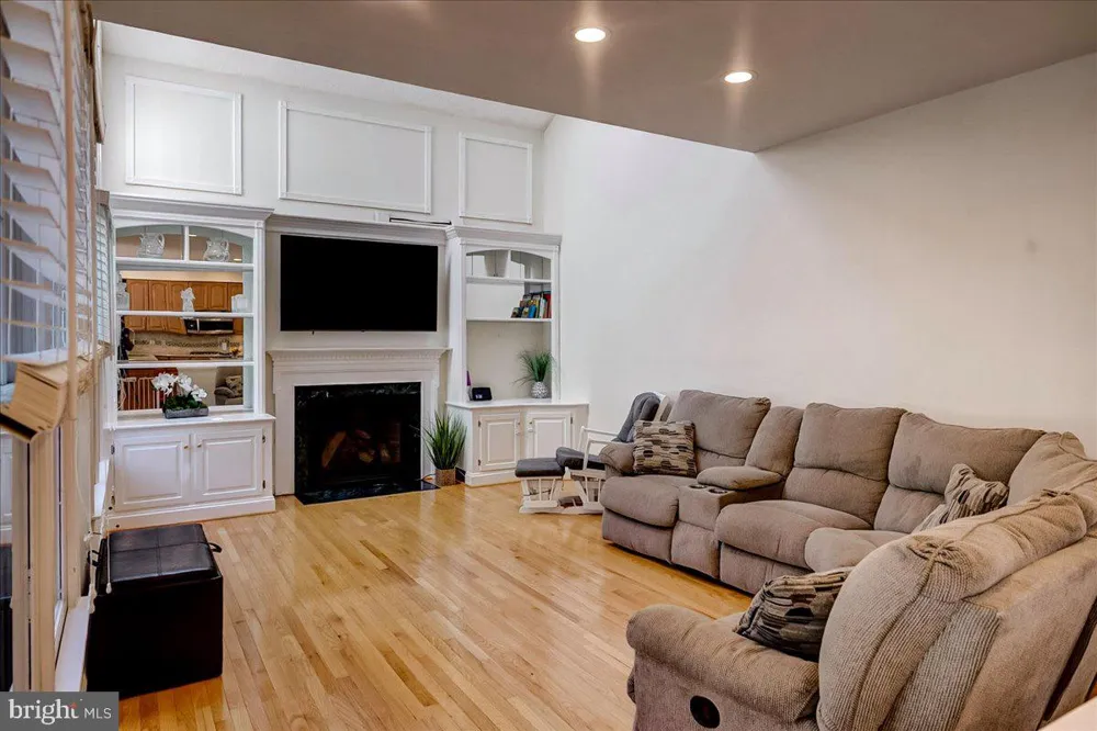 5764 OYSTER BAY DRIVE Eldersburg, MD 21784