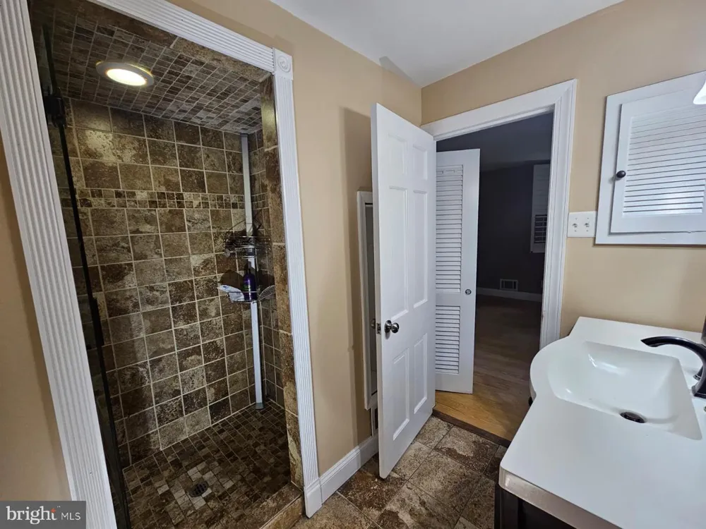 400 MARPLE ROAD Broomall, PA 19008