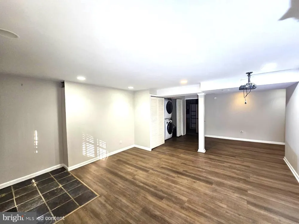 400 MARPLE ROAD Broomall, PA 19008