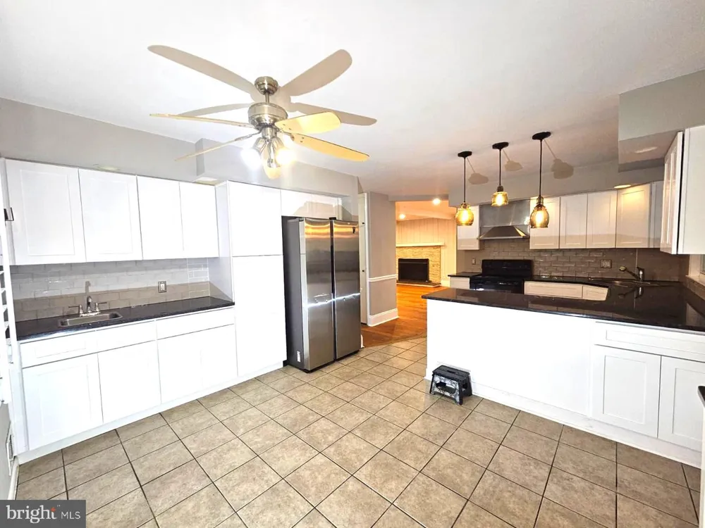 400 MARPLE ROAD Broomall, PA 19008