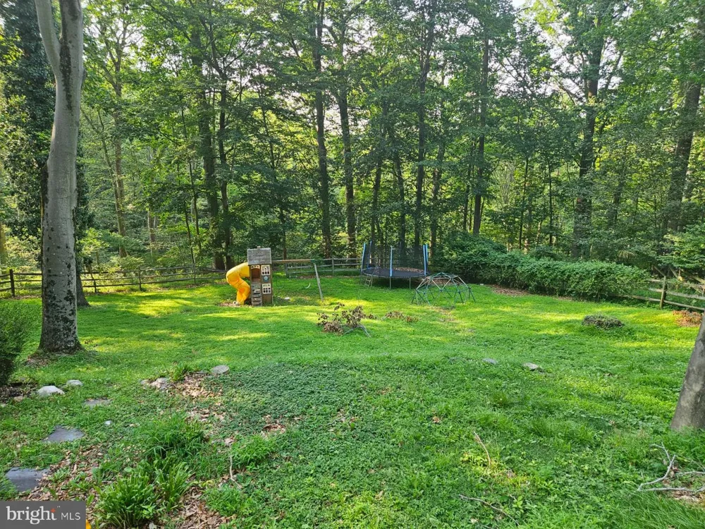 400 MARPLE ROAD Broomall, PA 19008
