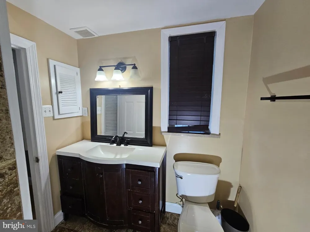 400 MARPLE ROAD Broomall, PA 19008