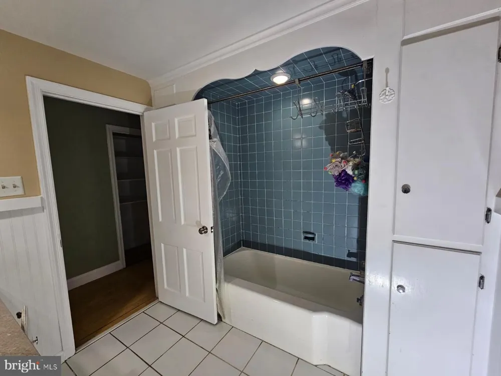 400 MARPLE ROAD Broomall, PA 19008