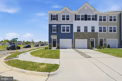131 WILLETT HOLLOW STREET