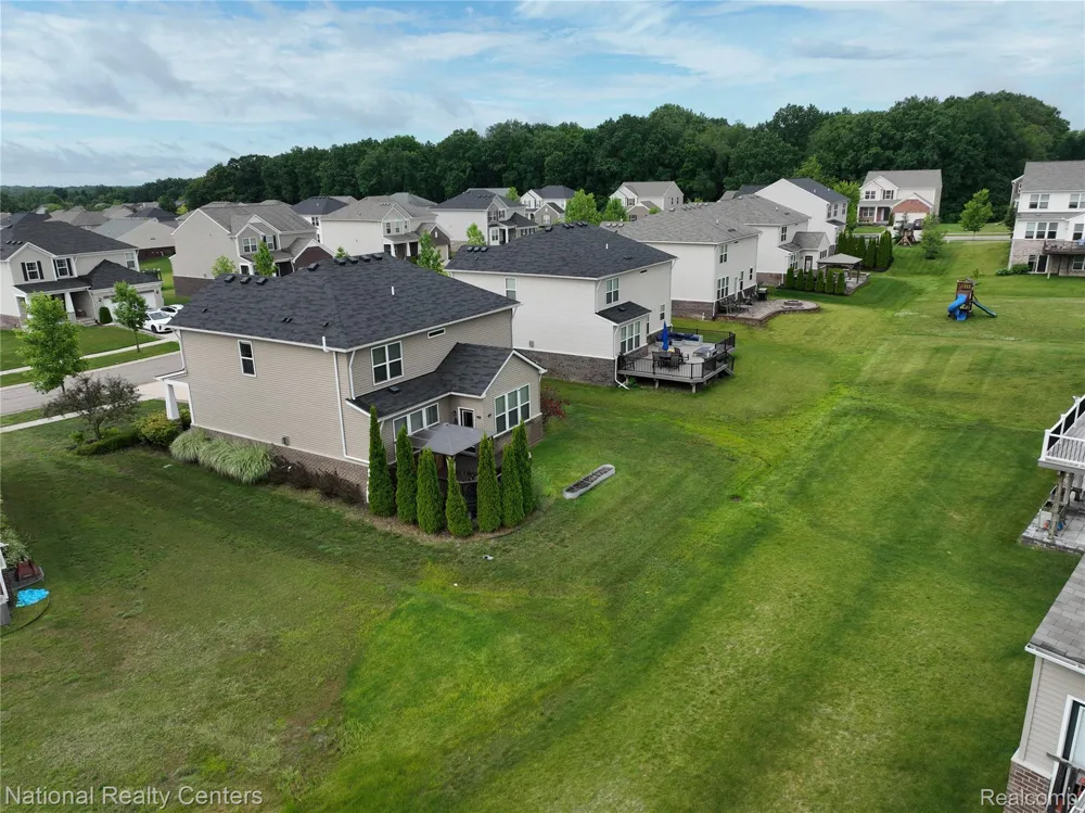 58180 Jonagold Lane Lyon Charter Township, MI 48165