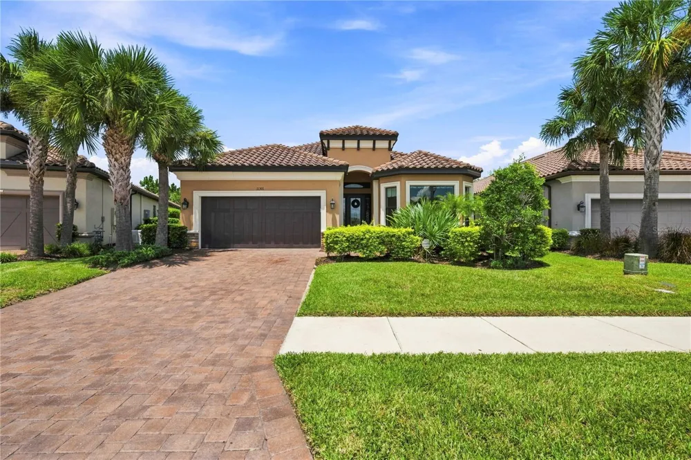 11301 JUGLANS DRIVE Odessa, FL 33556