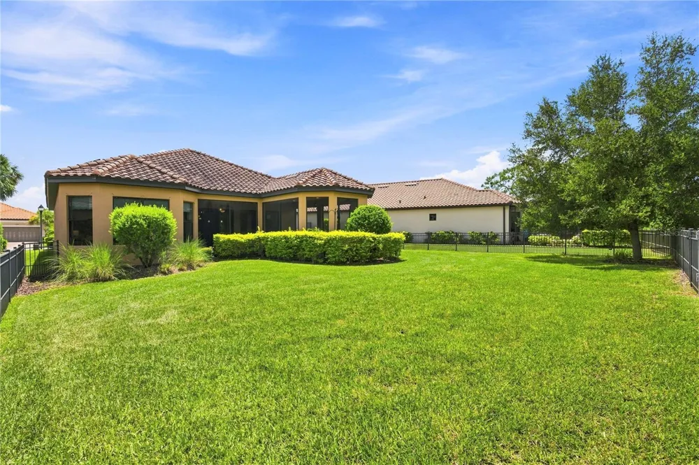 11301 JUGLANS DRIVE Odessa, FL 33556