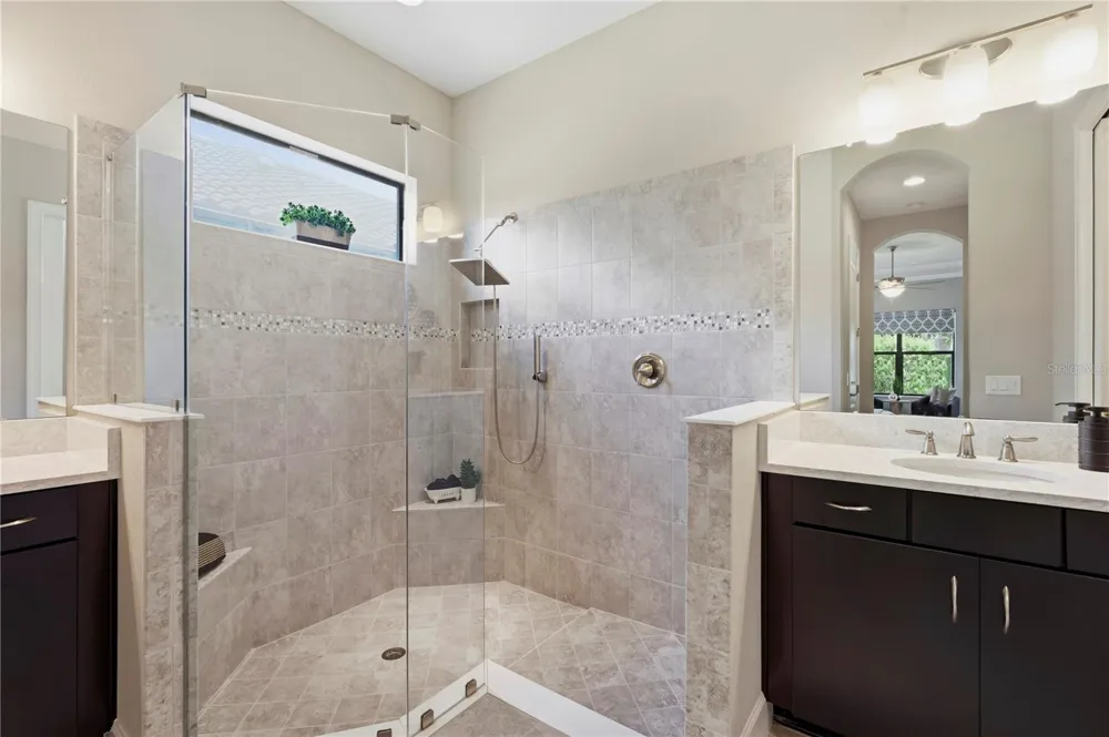 11301 JUGLANS DRIVE Odessa, FL 33556