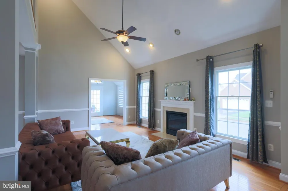 22918 BROWN SQUARE Ashburn, VA 20148