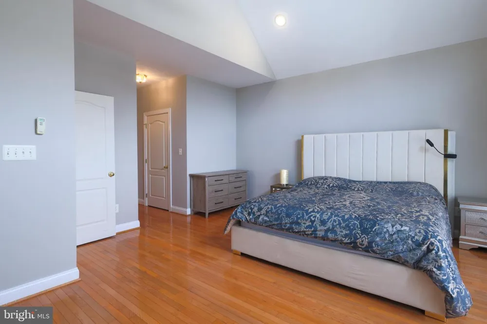 22918 BROWN SQUARE Ashburn, VA 20148