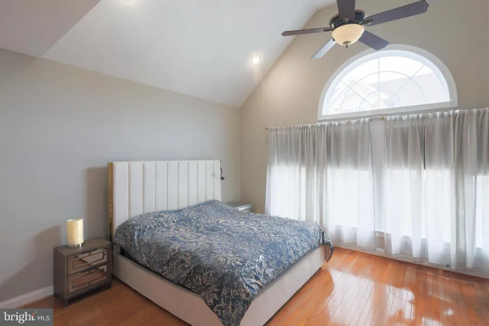 22918 BROWN SQUARE Ashburn, VA 20148