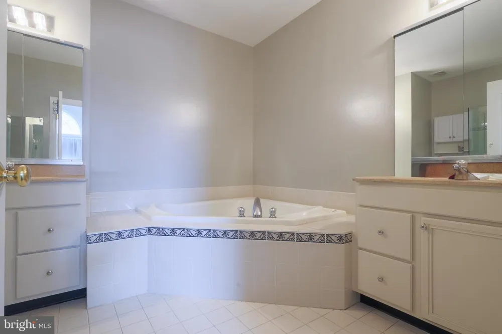 22918 BROWN SQUARE Ashburn, VA 20148