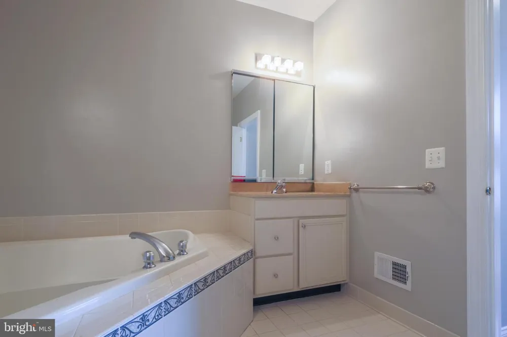 22918 BROWN SQUARE Ashburn, VA 20148