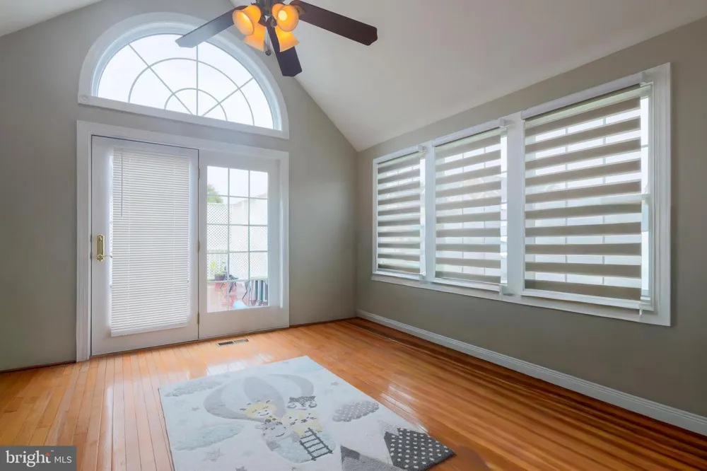 22918 BROWN SQUARE Ashburn, VA 20148