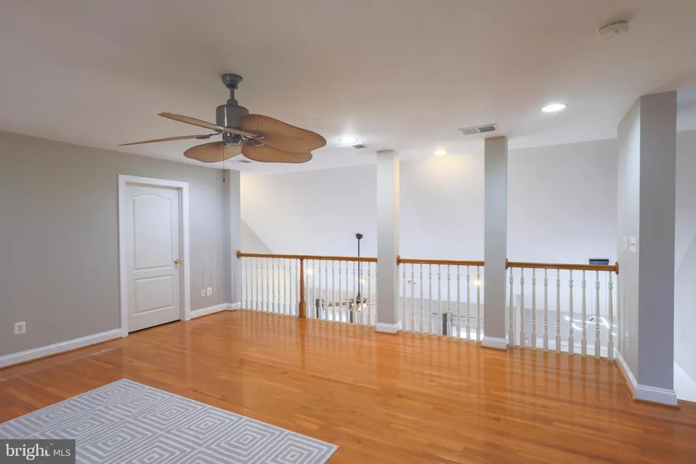 22918 BROWN SQUARE Ashburn, VA 20148
