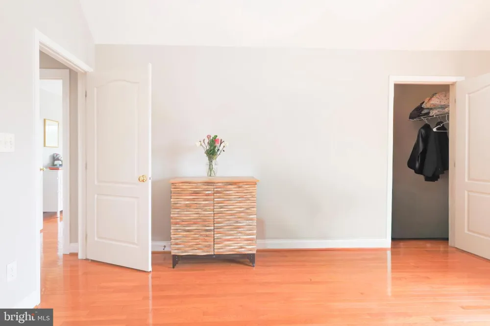 22918 BROWN SQUARE Ashburn, VA 20148