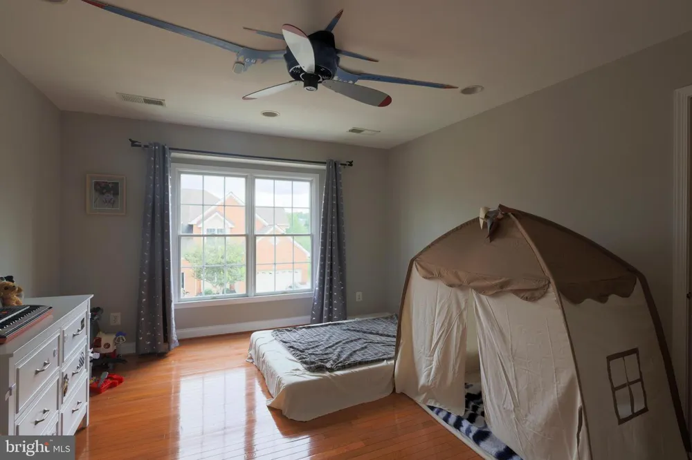 22918 BROWN SQUARE Ashburn, VA 20148