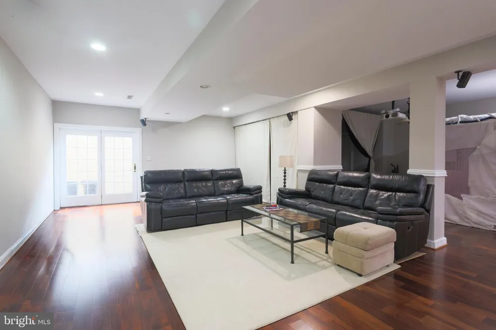22918 BROWN SQUARE Ashburn, VA 20148