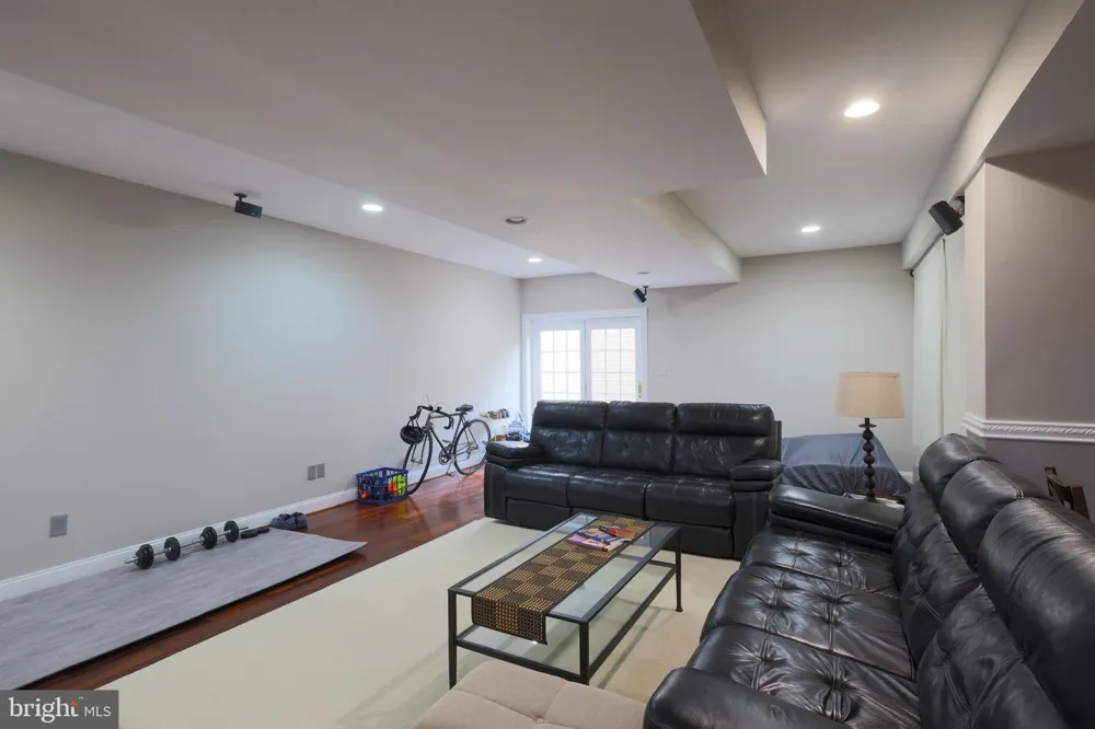 22918 BROWN SQUARE Ashburn, VA 20148