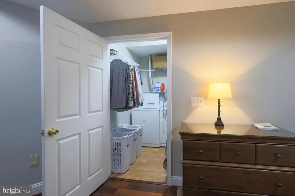 22918 BROWN SQUARE Ashburn, VA 20148