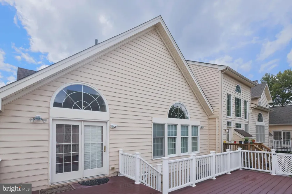 22918 BROWN SQUARE Ashburn, VA 20148