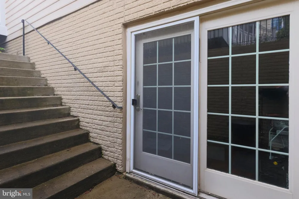 22918 BROWN SQUARE Ashburn, VA 20148