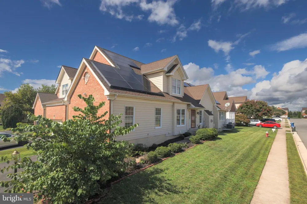 22918 BROWN SQUARE Ashburn, VA 20148