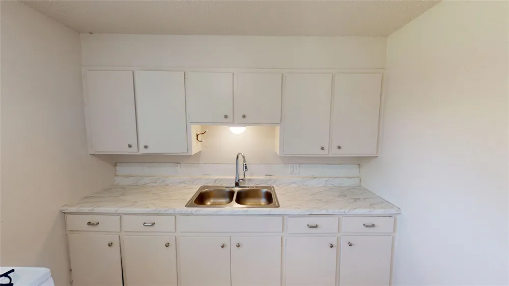 205 W Birch Place #4 Sperry, OK 74073