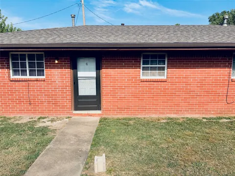 205 W Birch Place #4
