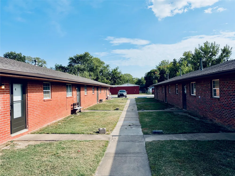 205 W Birch Place #4 Sperry, OK 74073
